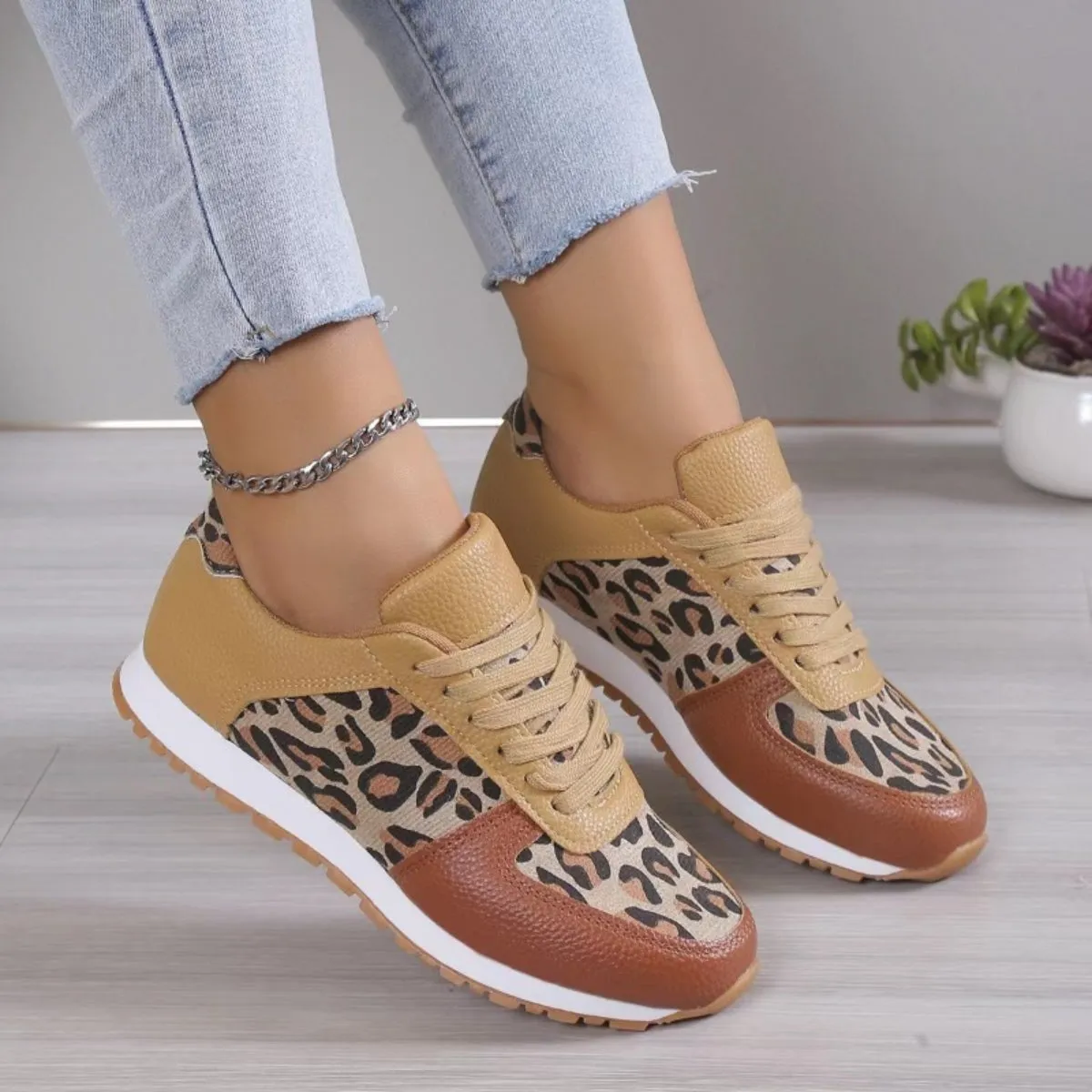 Max Leather Kicks